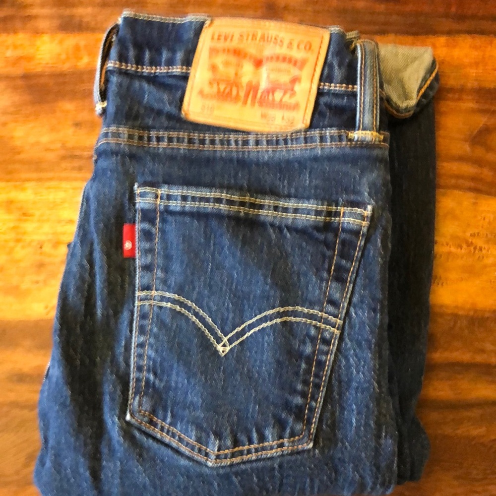 Levis